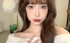 学生下跪自抽耳光